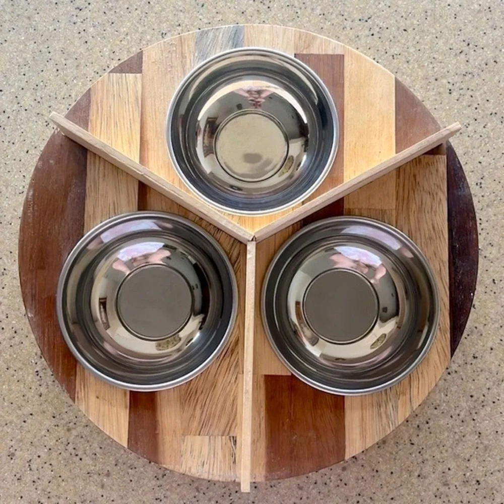 NWOT Rotating Three Bowl Wooden Cat Feeding Station Spinning Pet Food Handmade
